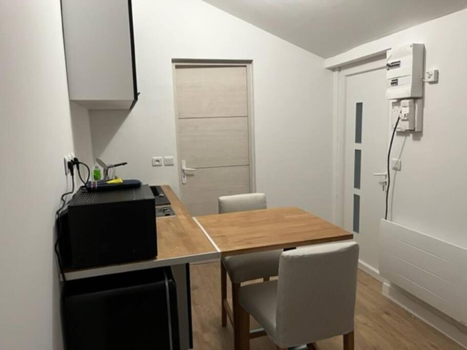 Studio Avec Terrasse Paris Sud วีลุชวีฟ ภายนอก รูปภาพ